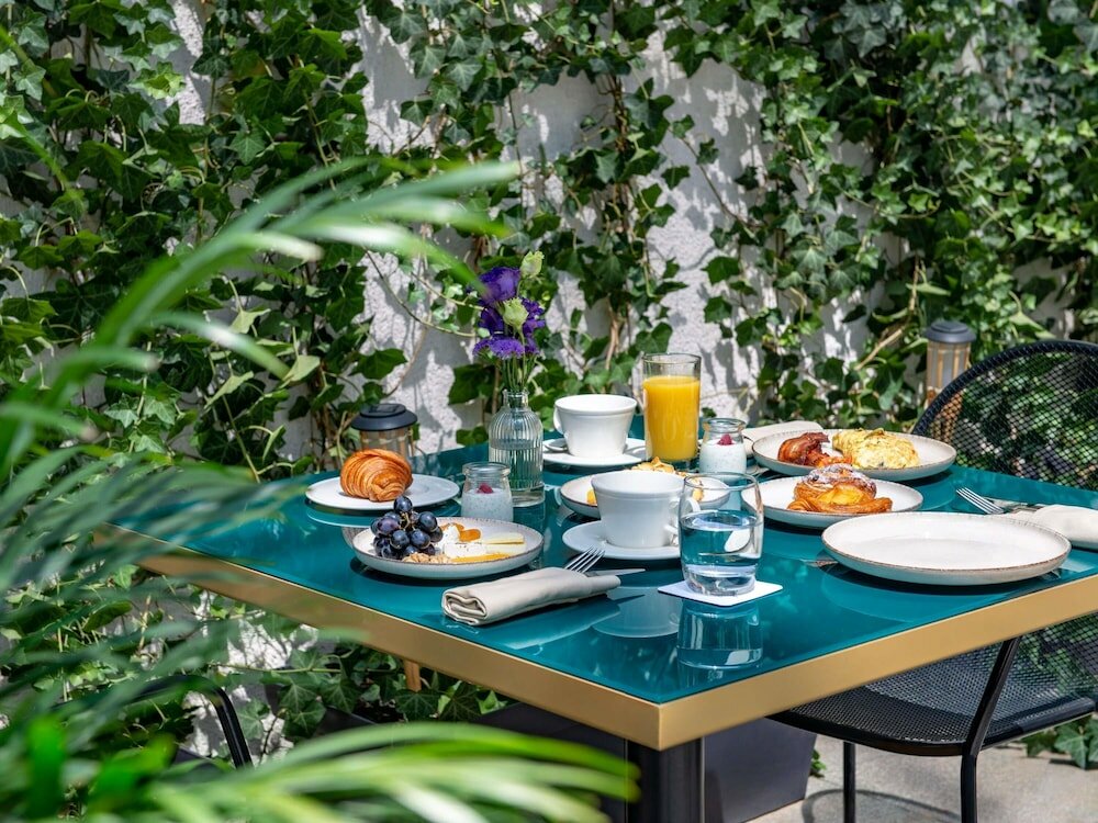 Фото Tbilisi Philharmonic Hotel by Mercure