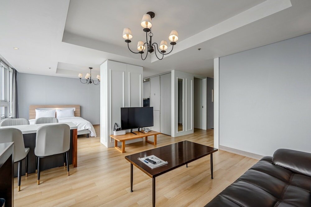 Фото Haeundae Seacloud Hotel Residence