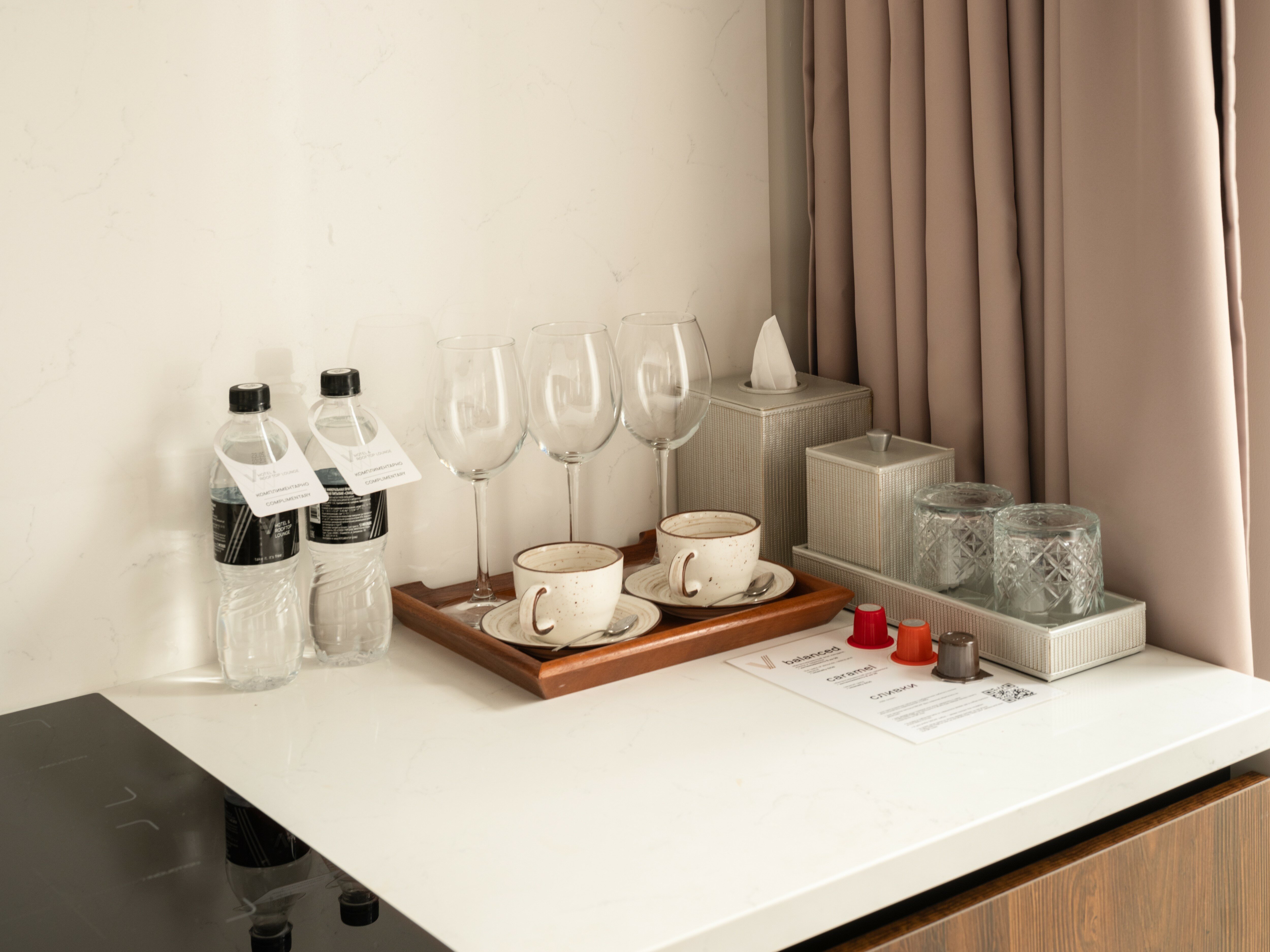 Фото V Hotel&Rooftop Lounge