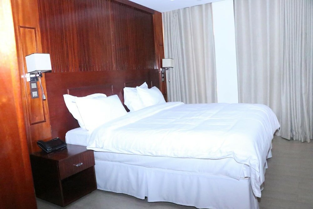 Фото Sainte Famille Hotel