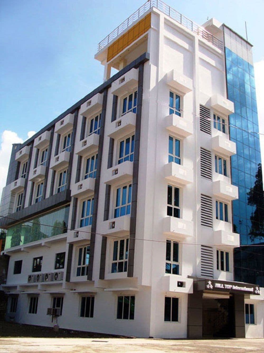 Фото Hotel Hilltop International