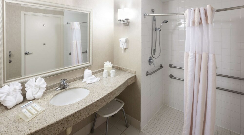 Фото Hilton Garden Inn Rockaway