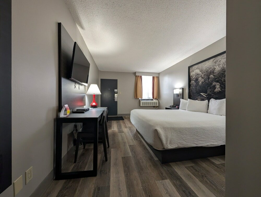 Фото Super 8 by Wyndham Thunder Bay