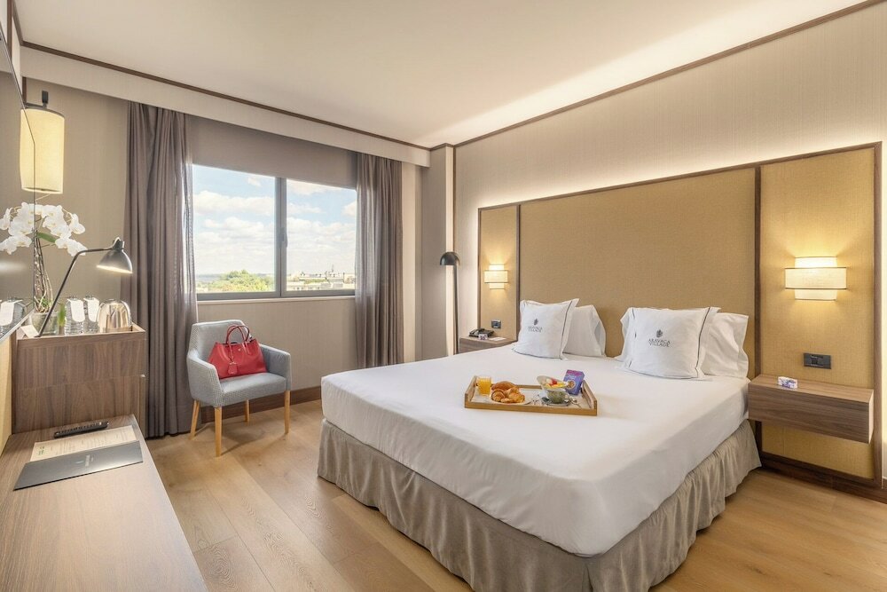 Фото Hotel Aravaca Village
