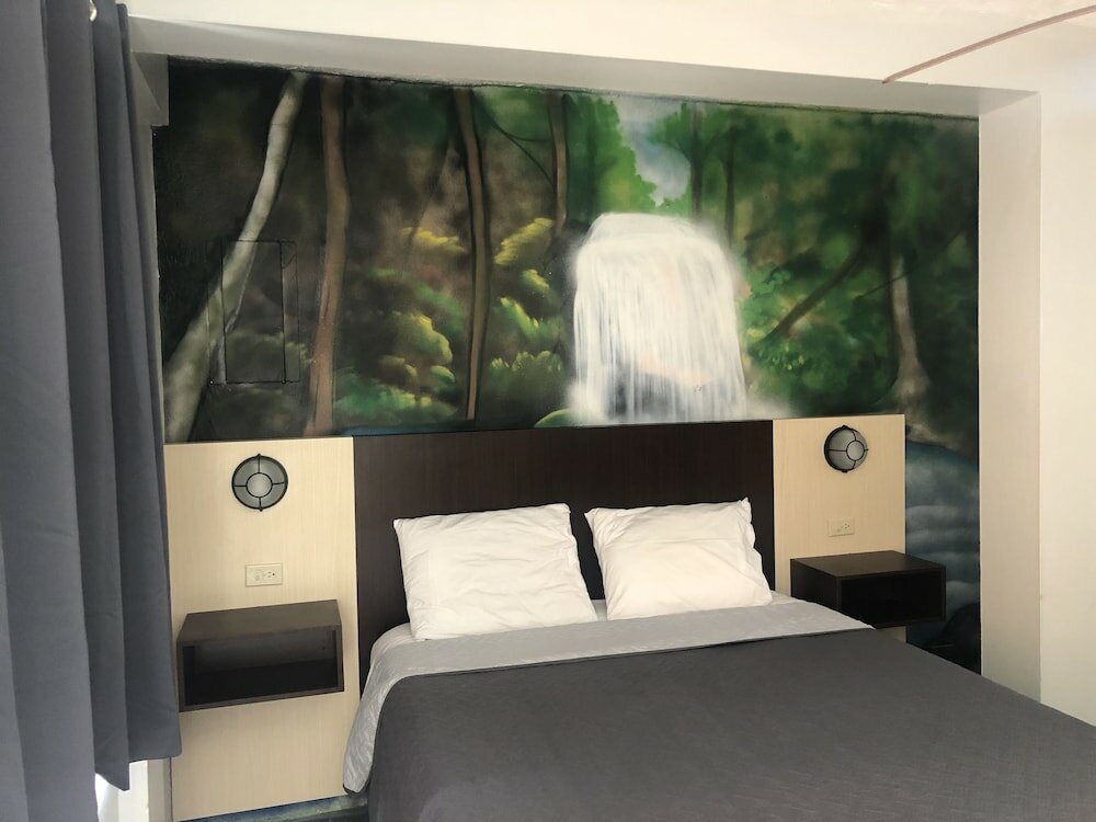 Фото Best Time Inn Hotel - Car Rental