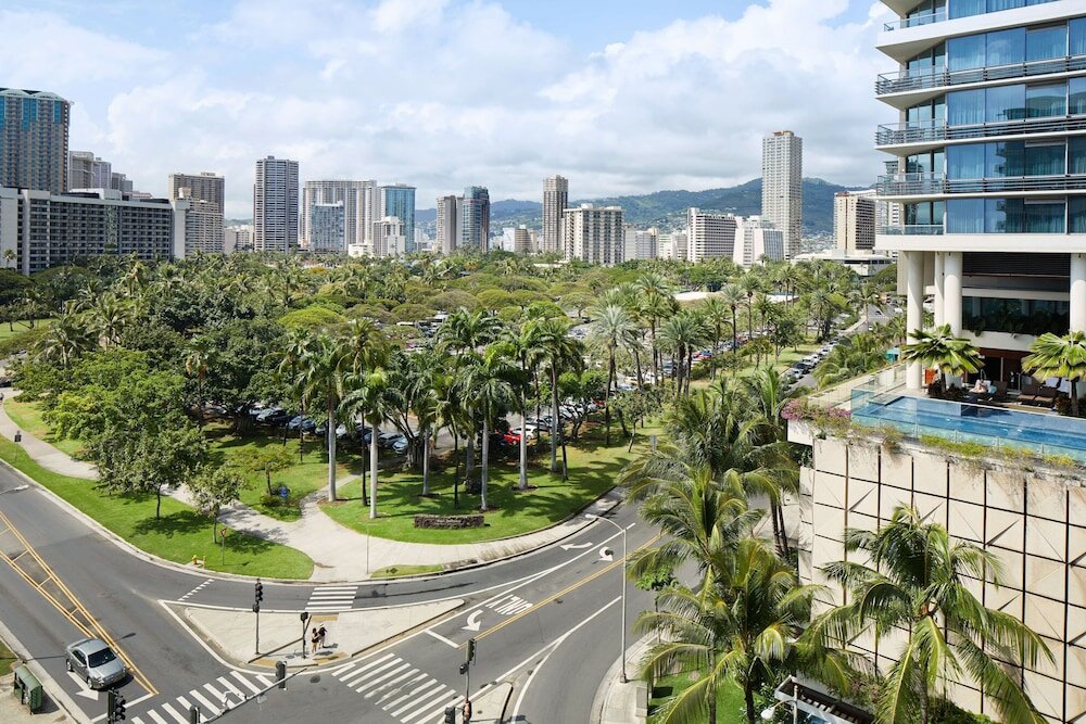 Фото Outrigger Reef Waikiki Beach Resort