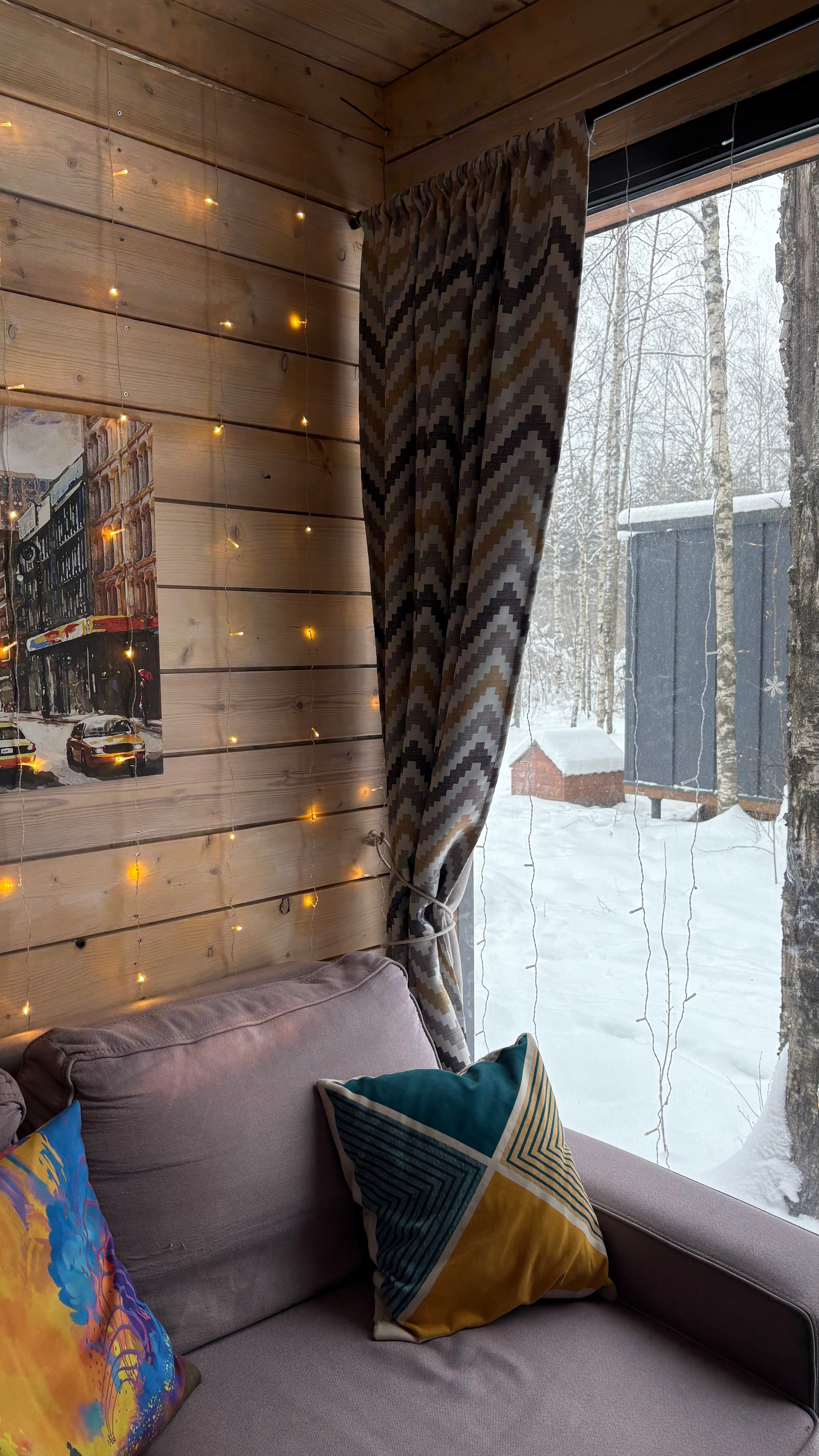 Фото Klever House, Голубое озеро