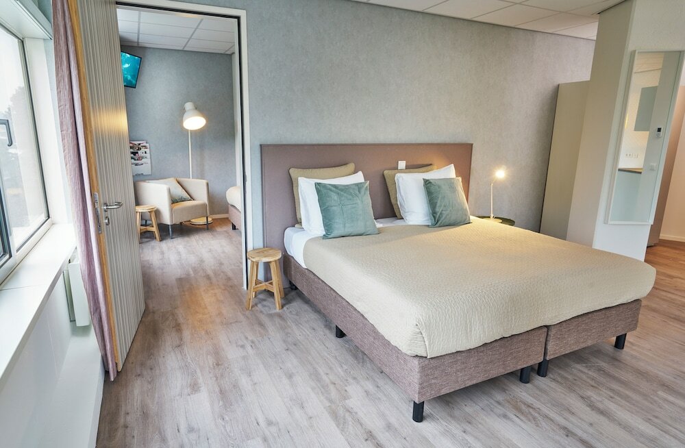 Фото Amrath Apart-Hotel Schiphol Badhoevedorp