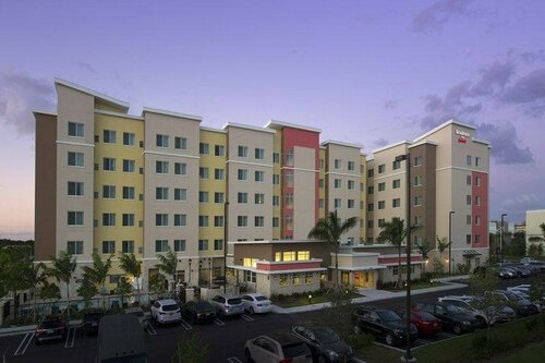 Внешний вид отеля Residence Inn Miami Airport West/Doral в Дорале, фото 3