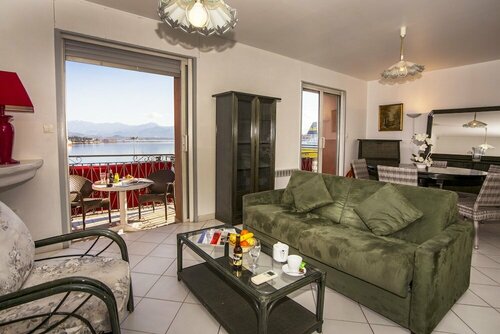 Гостиница Hotel le Dauphin в Аяччо