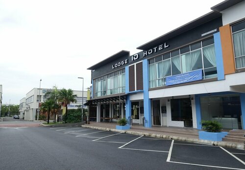 Гостиница Lodge 10 Hotel в Серембане