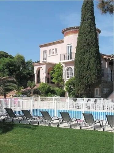 Гостиница Hôtel Villa des Anges в Гриме