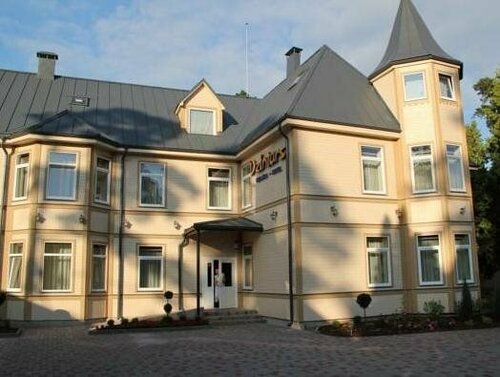 Гостиница Вечера танцев Dzintars в Юрмале