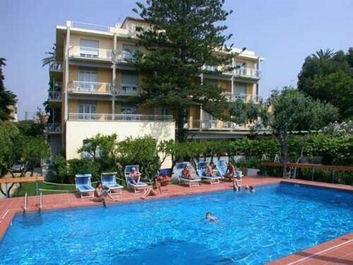 Гостиница Hotel Eden Park в Диано-Марине