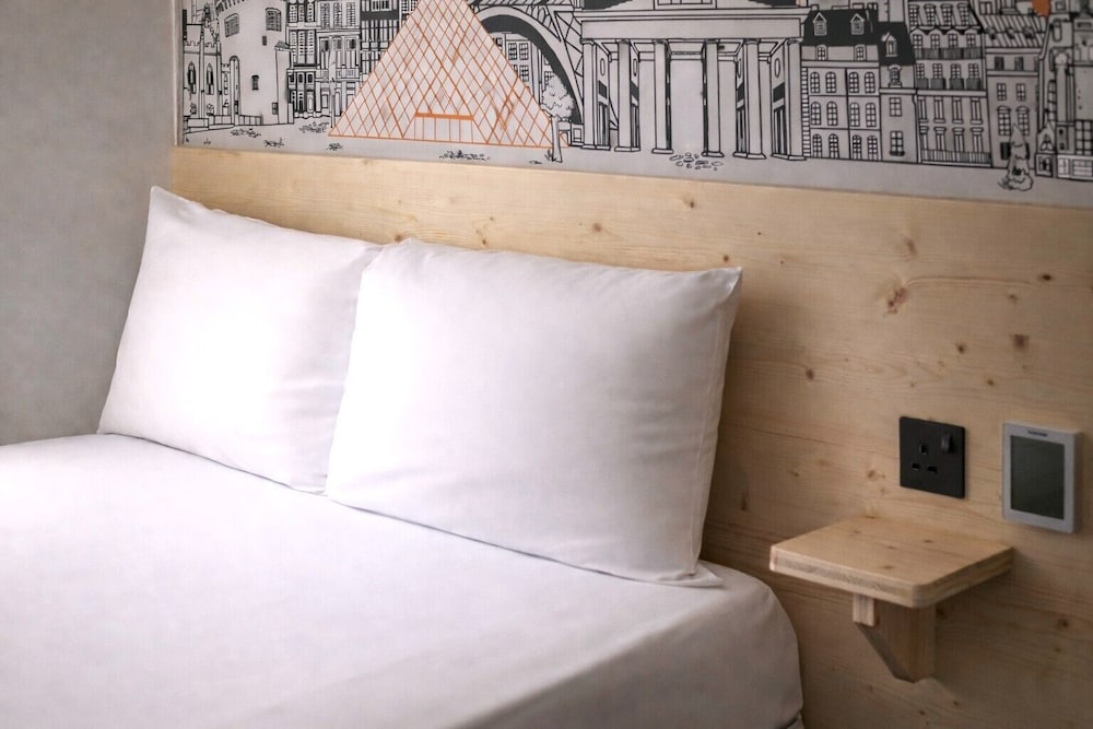 Фото EasyHotel London Croydon