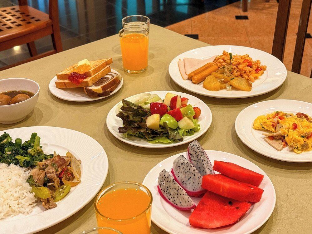 Фото Golden Beach Hotel Pattaya