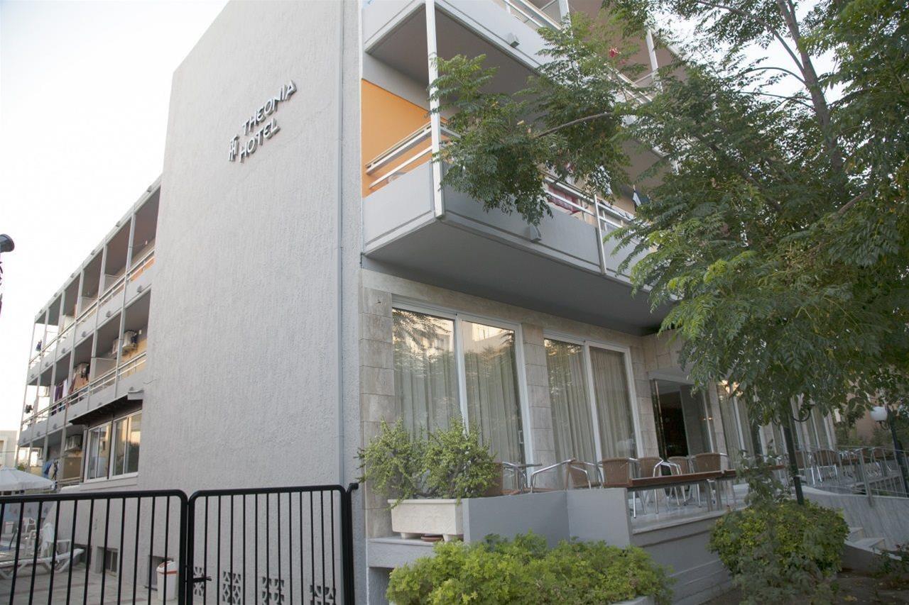 Фото Theonia Hotel