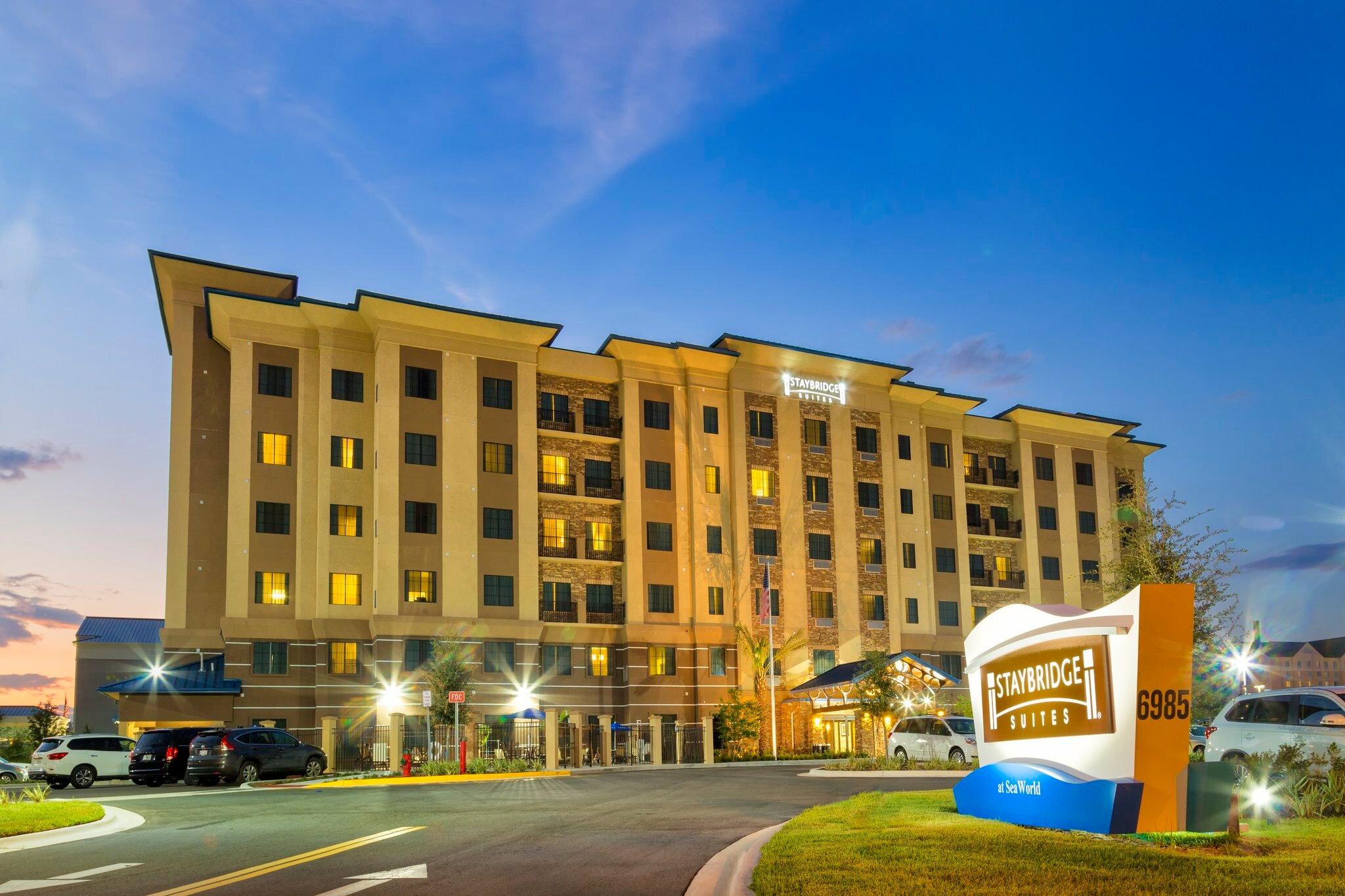 Фото Staybridge Suites Orlando at SeaWorld, an Ihg Hotel