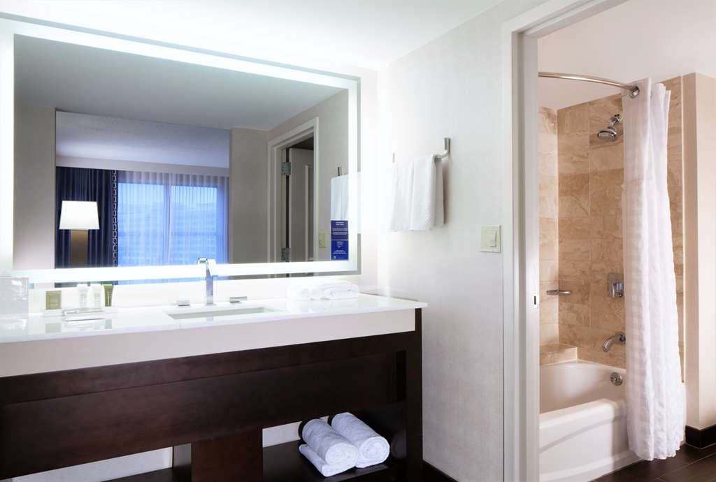 Фото Hilton Alexandria Old Town