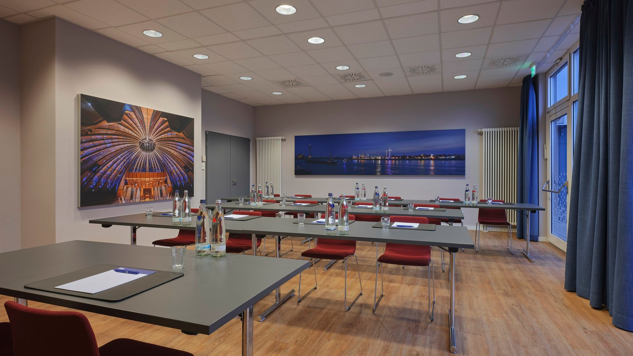 Фото Holiday Inn Express Dusseldorf - City North