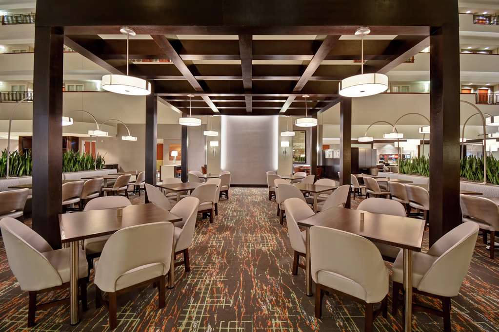 Фото Embassy Suites Little Rock