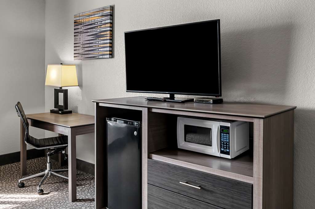 Фото Best Western Sherwood Inn & Suites