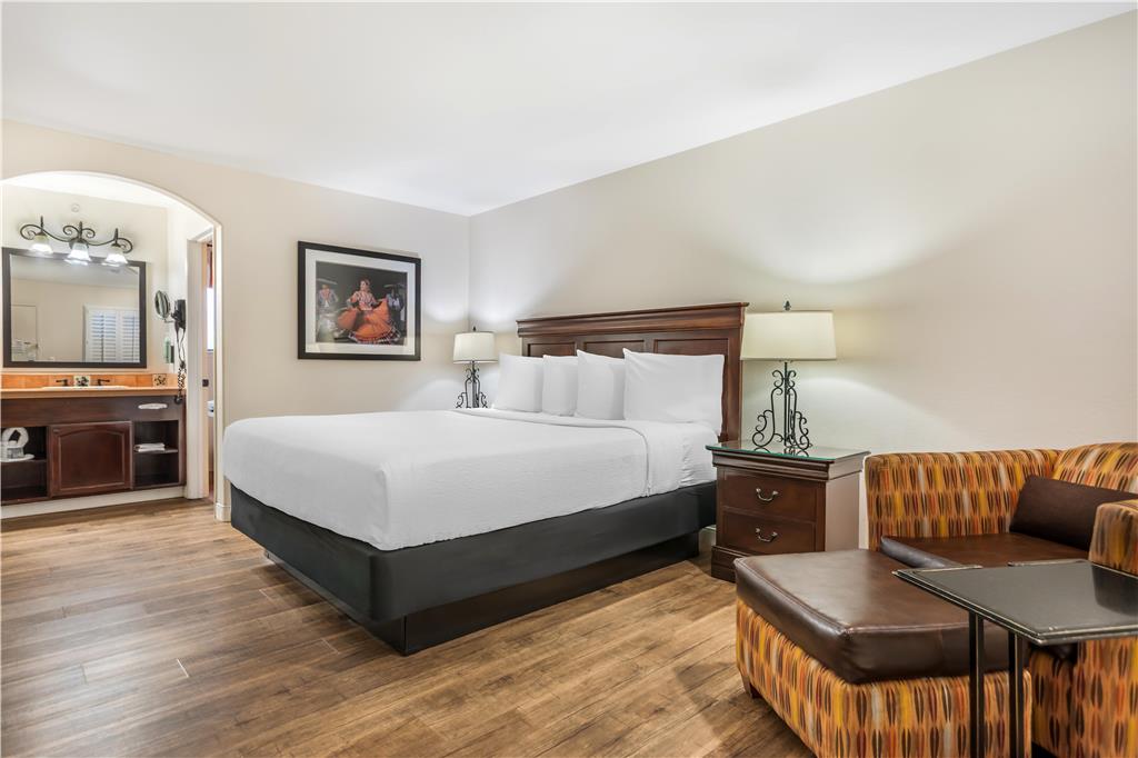 Фото Best Western Rose Garden Inn
