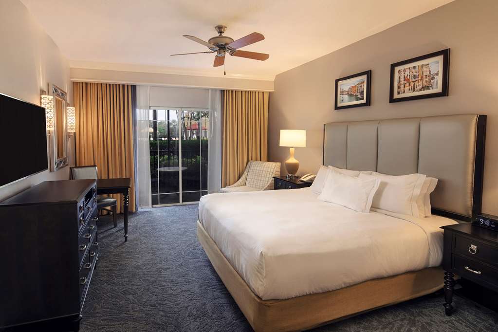Фото Hilton Grand Vacations Club Tuscany Village Orlando