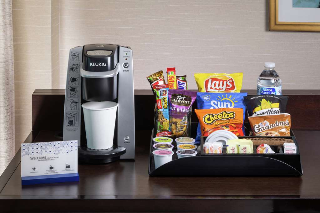 Фото Hampton Inn by Hilton Burley