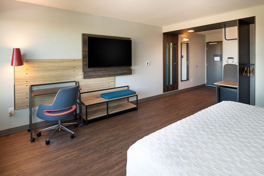 Фото Tru by Hilton Phoenix Glendale Westgate, Az
