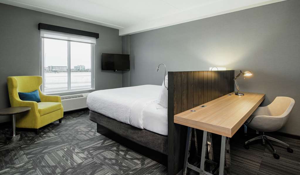 Фото Hilton Garden Inn Winnipeg South