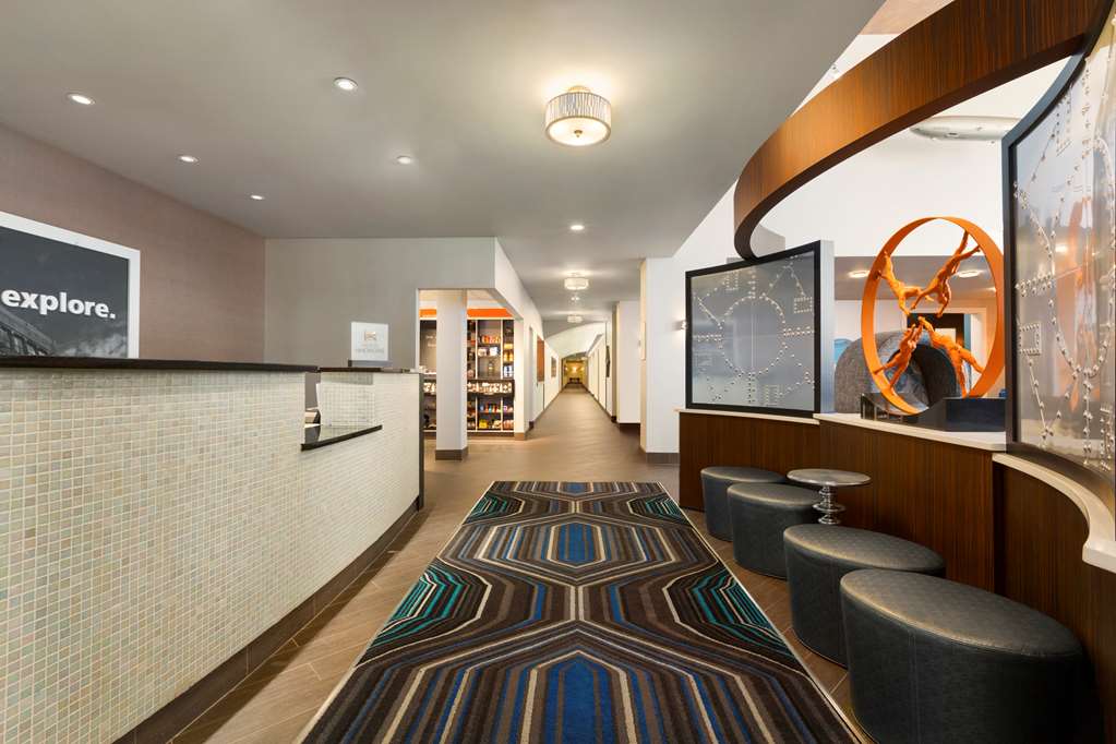 Фото Hampton Inn & Suites Herndon-Reston