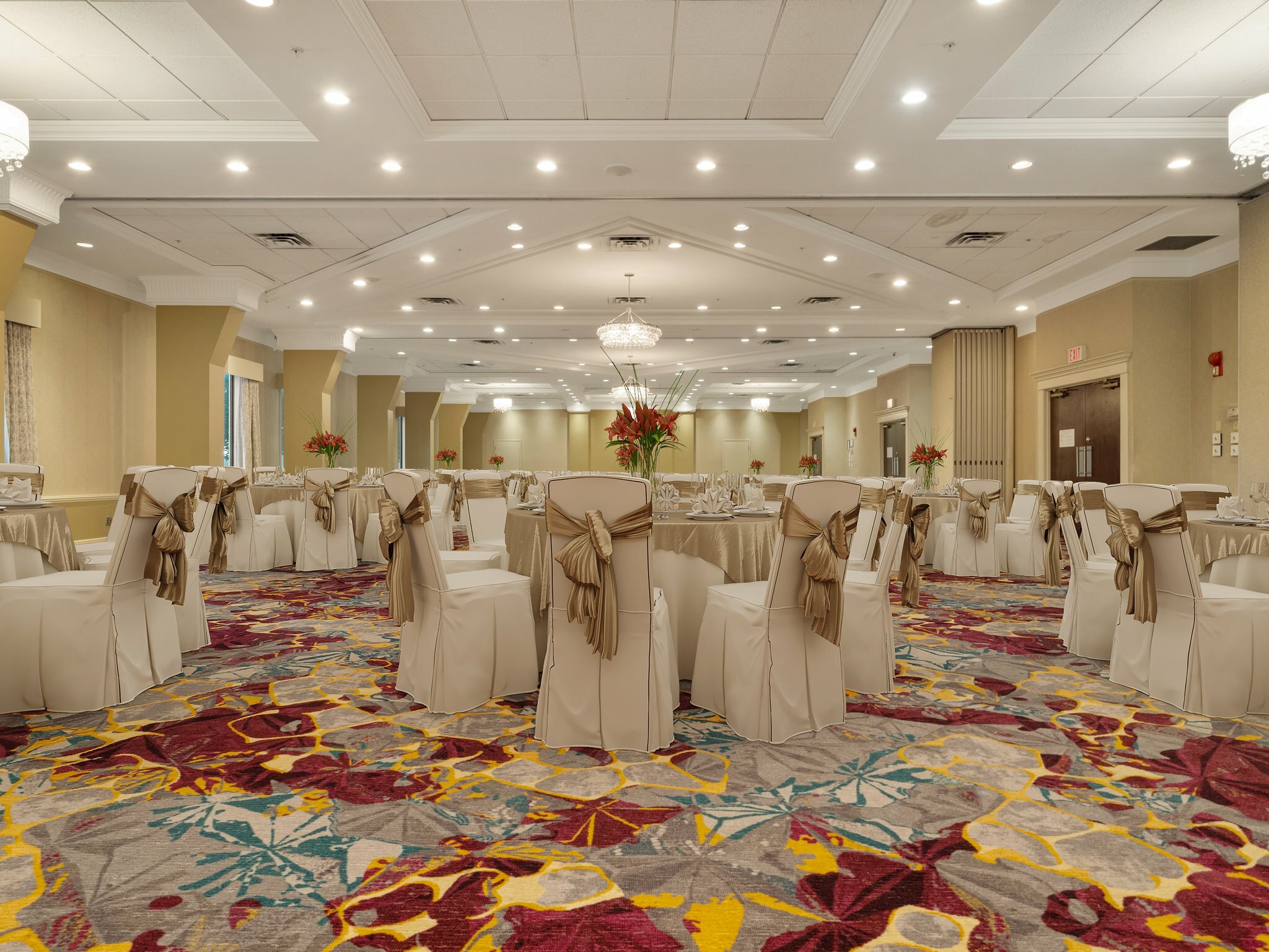 Фото Holiday Inn Conference Ctr Edmonton South