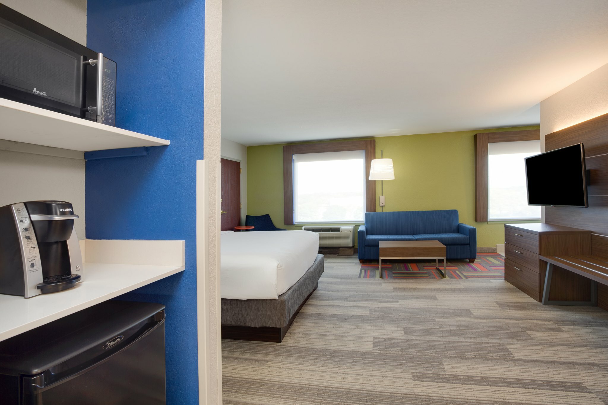 Фото Holiday Inn Express Hotel & Suites Tampa-Fairgrounds-Casino, an Ihg Hotel