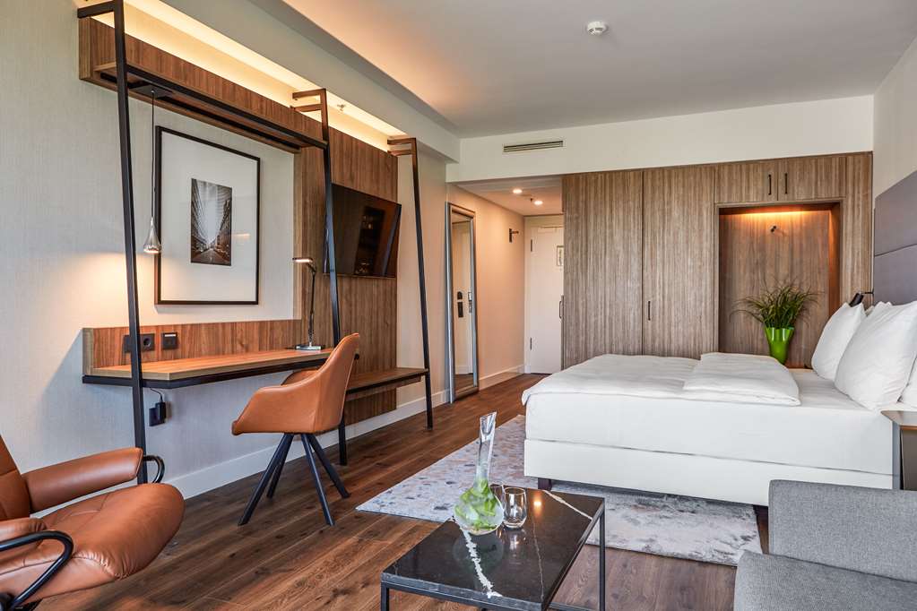 Фото Radisson Blu Hotel, Frankfurt