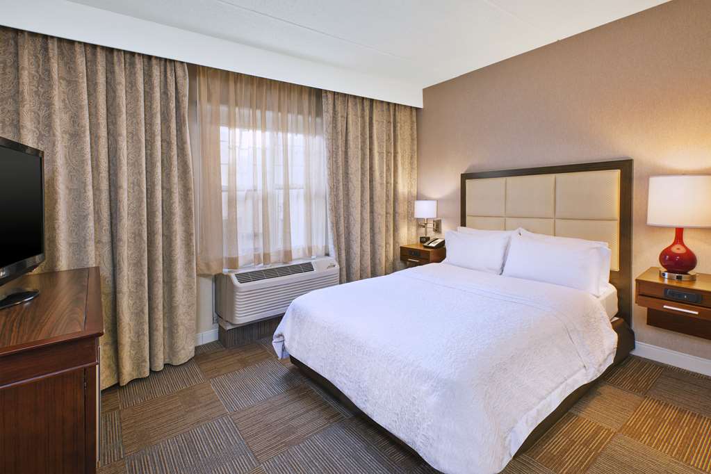 Фото Hampton Inn & Suites Providence/Warwick-Airport