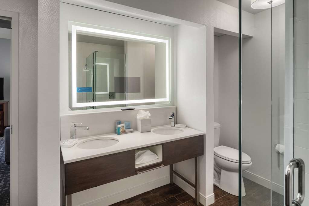 Фото Hampton Inn Louisville - Northeast