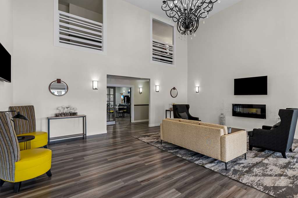 Фото Best Western Sherwood Inn & Suites