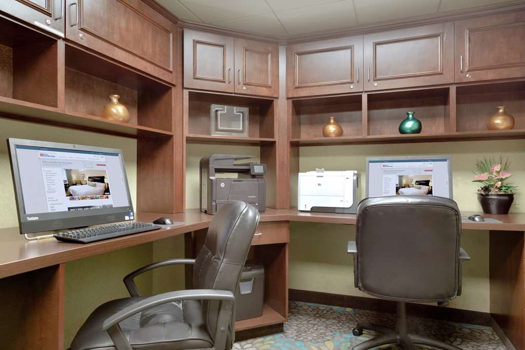 Фото Hilton Garden Inn Worcester