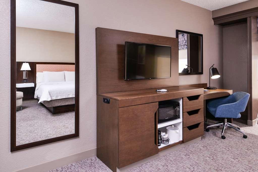 Фото Hampton Inn Albuquerque University Midtown