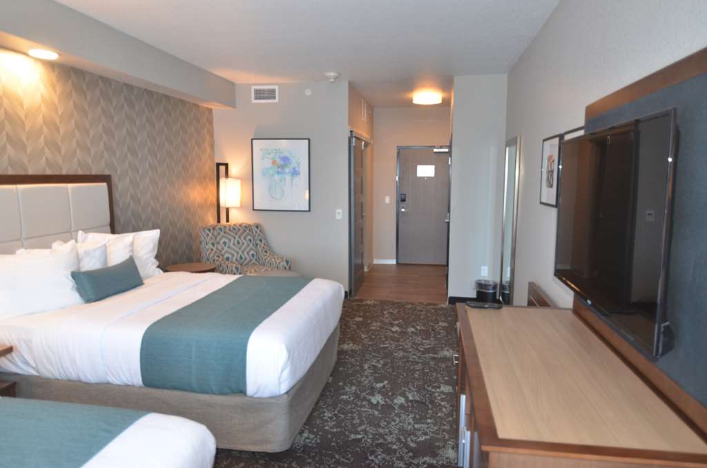 Фото Best Western Premier Ankeny Hotel