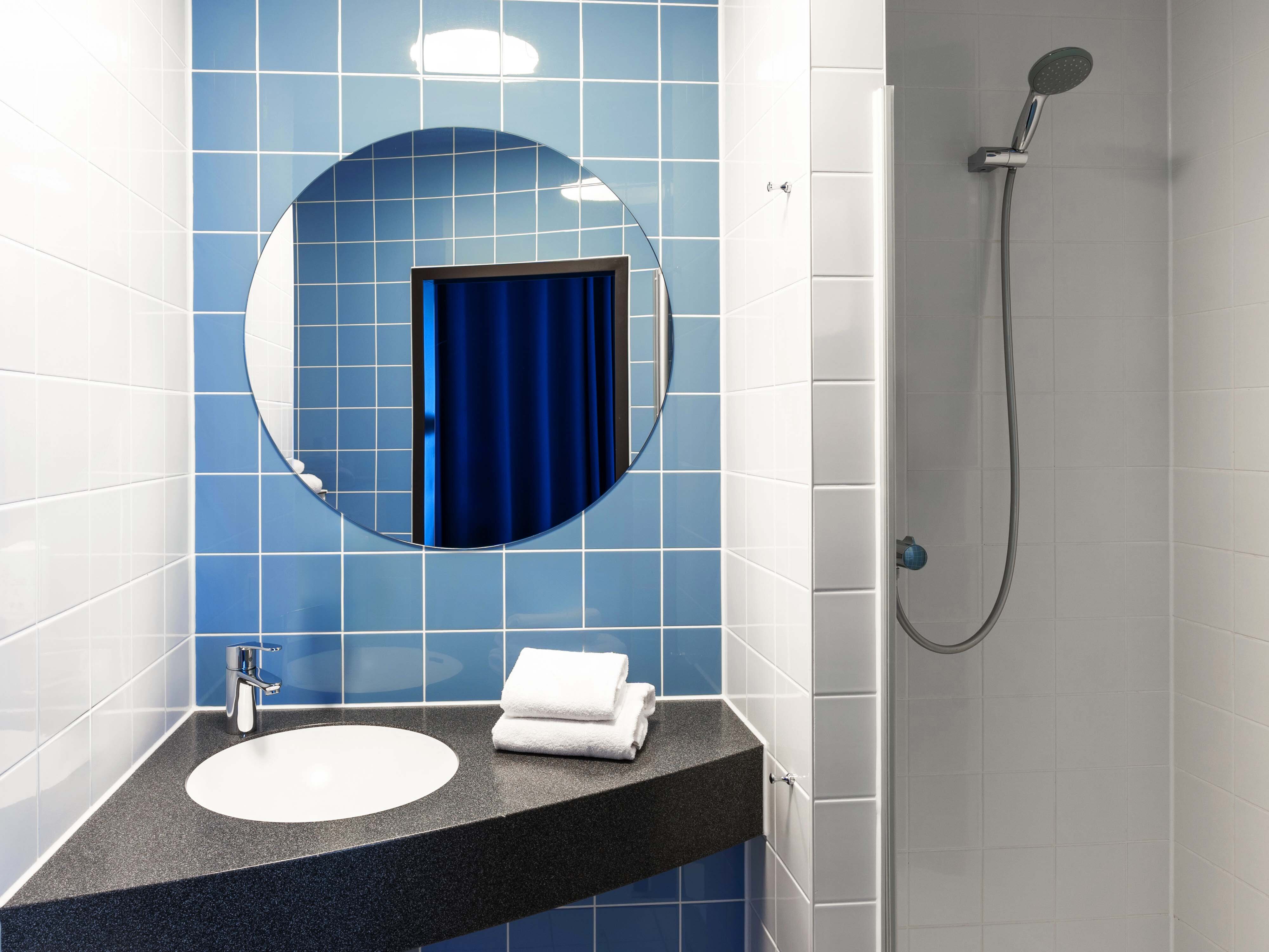 Фото B&b Hotel Braunschweig-City