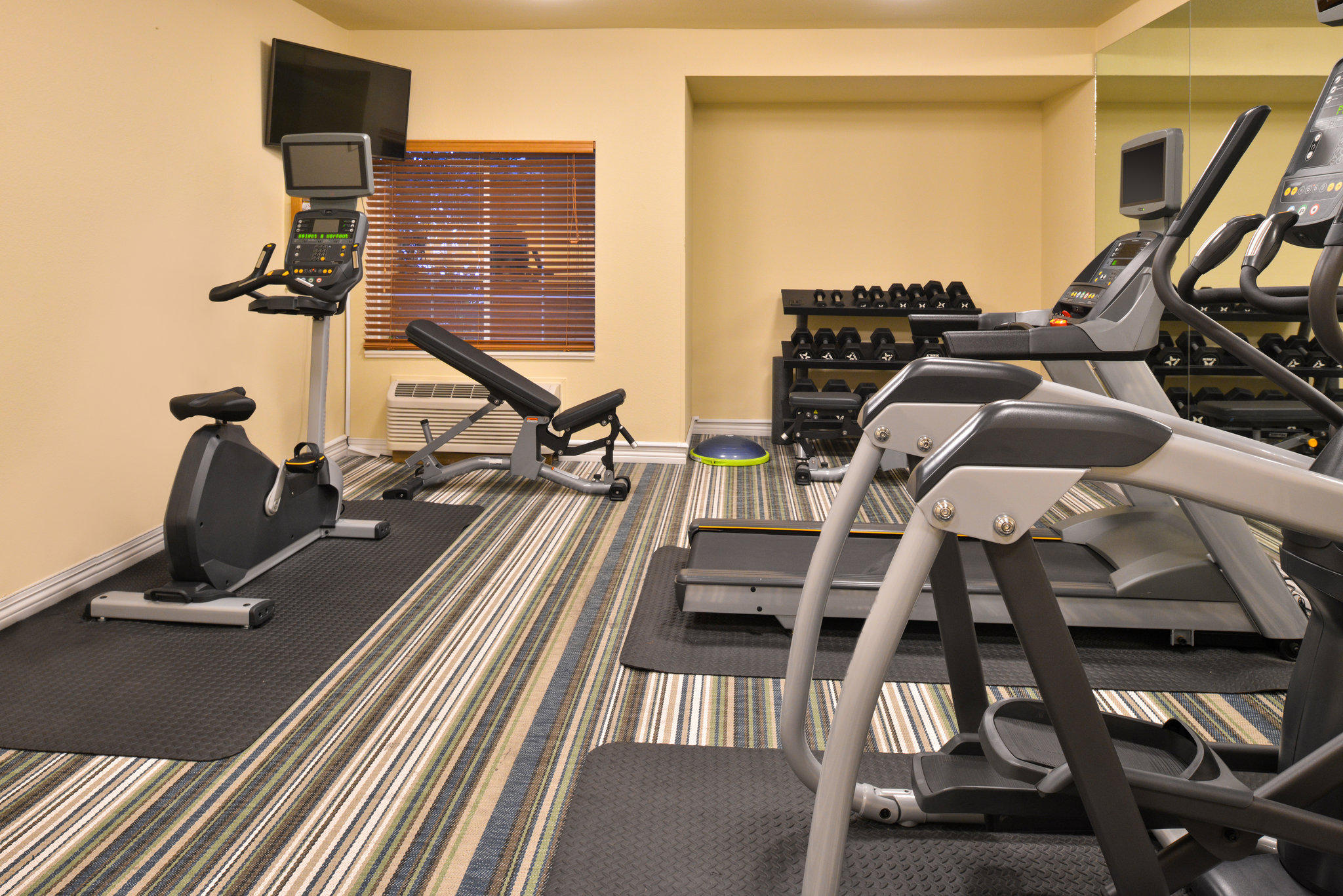 Фото Candlewood Suites Austin-Round Rock, an Ihg Hotel
