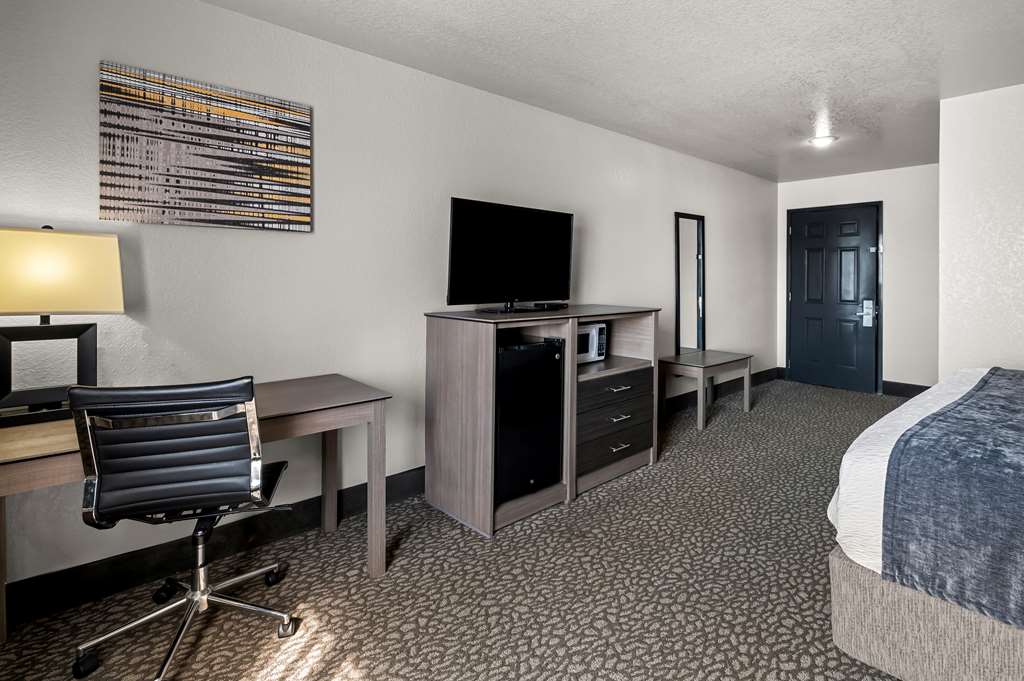 Фото Best Western Sherwood Inn & Suites