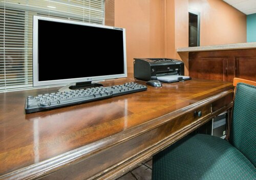 Гостиница SureStay Plus Hotel by Best Western Tulsa East в Штате Оклахома