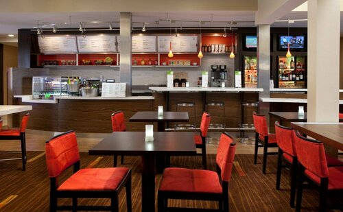 Гостиница Courtyard by Marriott Bakersfield в Бэйкерсфилде