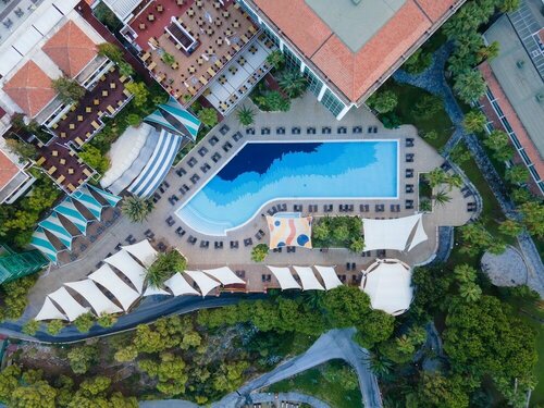 Гостиница Pine Bay Holiday Resort в Сельчуке