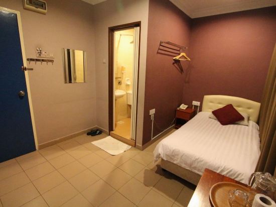 Фото Hotel Station 18