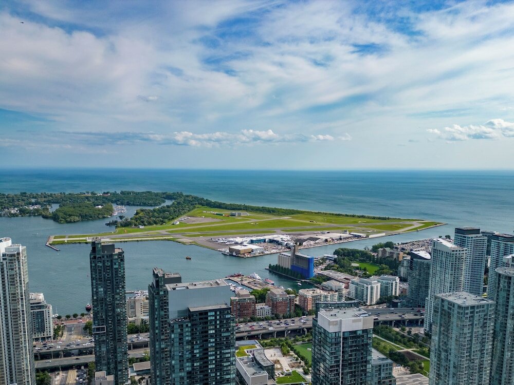 Фото Grand Royal Condos - Cn Tower