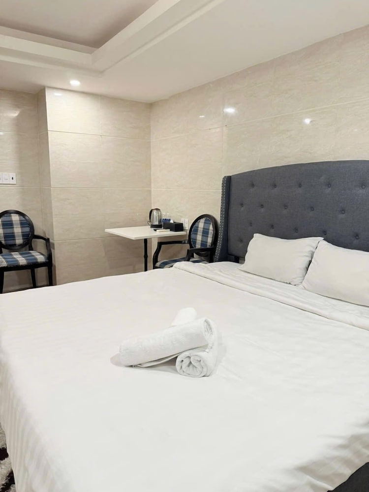 Фото Bizu Royal Hotel
